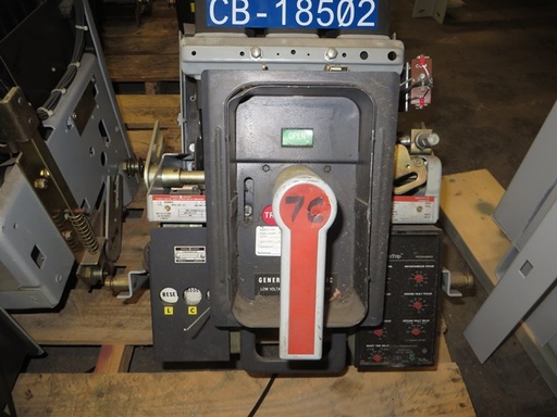 [041416] 800 Amp, GE, AKR-8D-30S, 480 V.,FUSED, MANUALLY OPERATED, DRAW-OUT:1