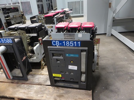 [041424] 800 Amp, GE, WAVEPRO WPX-08, 480 V.,MANUALLY OPERATED, DRAW-OUT:1