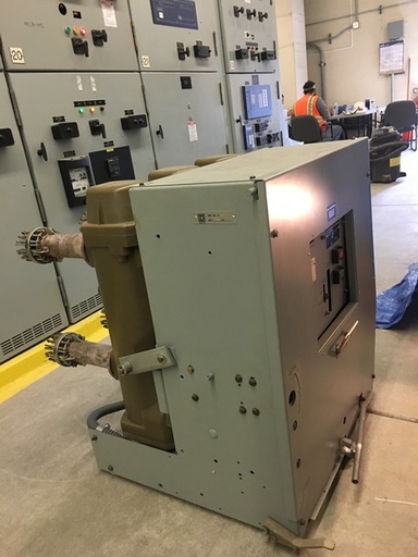[041434] 2000 Amp, SQUARE D, FLUARC, 15 KV, 750 MVA, DRAW-OUT, 5 CYCLE: