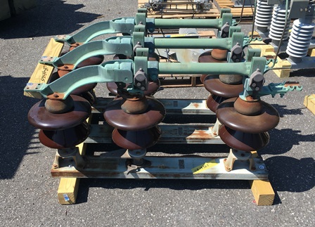 [041481] 1200 AMP, SOUTHERN STATES, WAG, 38 KV, HORIZONTAL MOUNT, VERTICAL BREAK, GOAB;