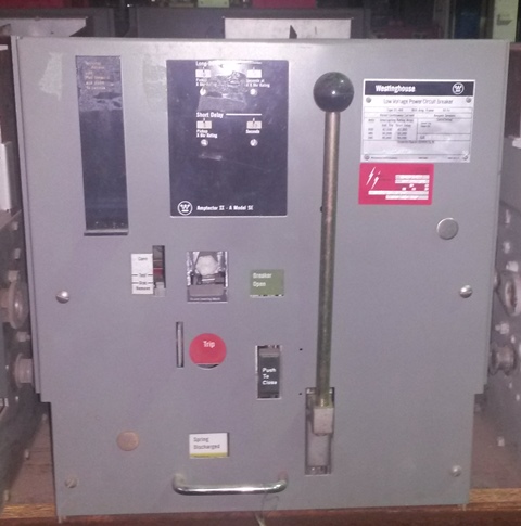 [041512] 1600 Amp, WESTINGHOUSE, DS416, 480 V., M/O, D/O, 120 VAC SHUNT TRIP