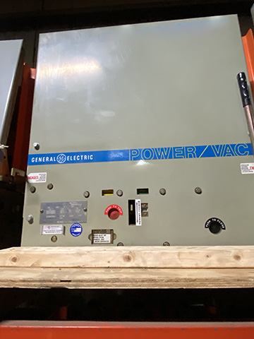 [043925] 1200 Amp, GENERAL ELECTRIC, VB1 7.2-500-1, 8.25 KV, 125 VDC CLOSE & TRIP