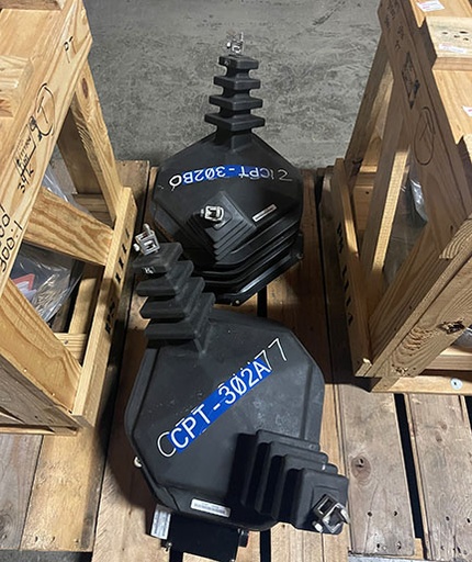 [044287] 34500 V, GENERAL ELECTRIC JVW-7, 300:1, CAT. #767X031003, VOLTAGE TRANSFORMERS