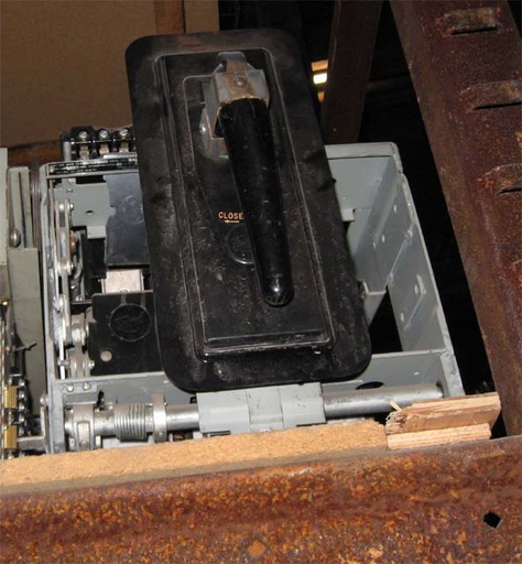 [013487] 600 Amp, FEDERAL PACIFIC, DMB-25, 600 V., MAN.OP., DRAWOUT;-1